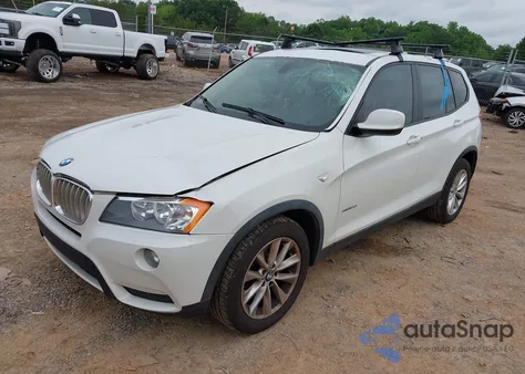 2014 BMW X3 xDrive28I z USA, uszkodzony, nr VIN 5UXWX9C57E0D21026